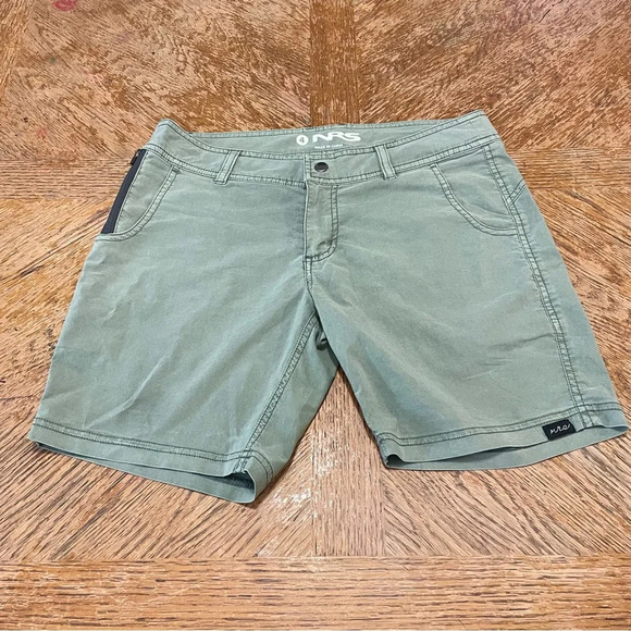 NRS Shorts Womens Size 4 Green Guide Shorts 7 Inch Inseam - Picture 1 of 6